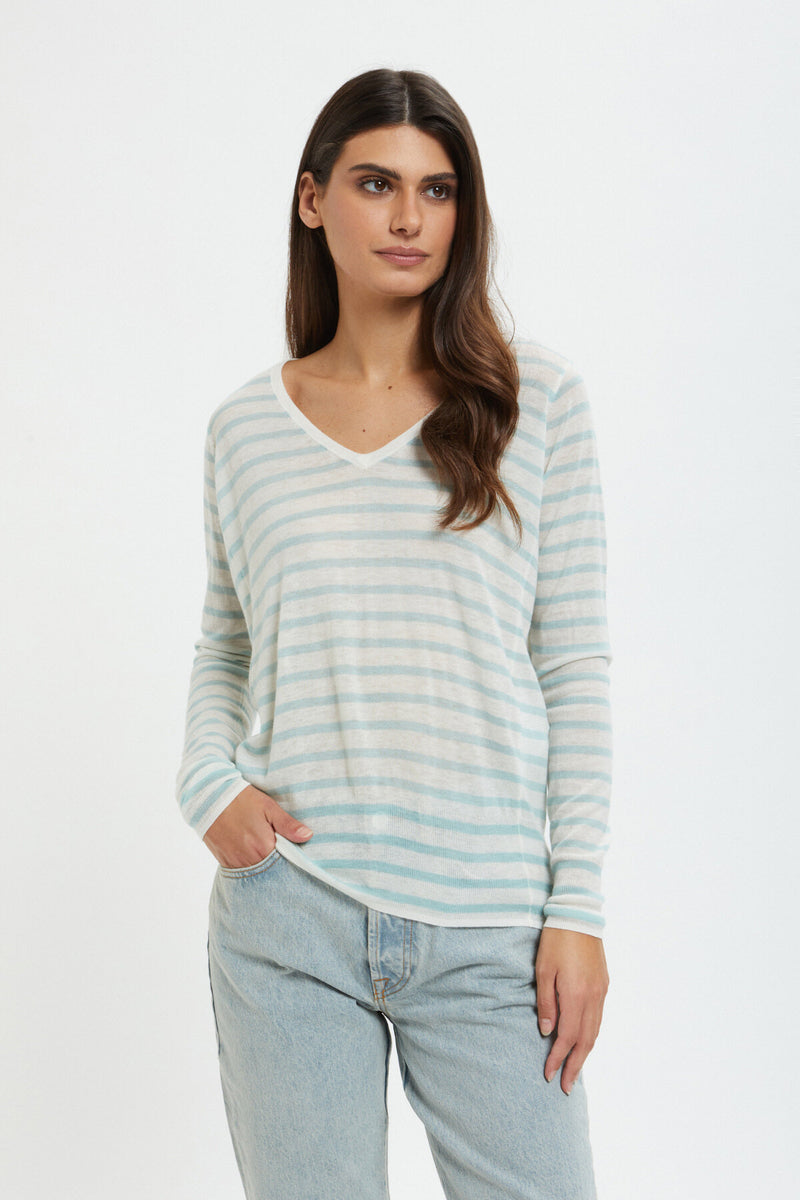 V-neck jumper