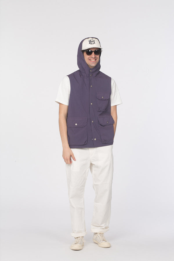Technical vest with pockets