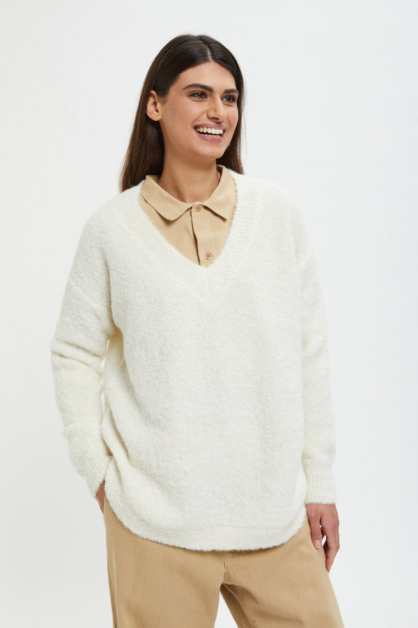 Long-sleeved V Neck pullover