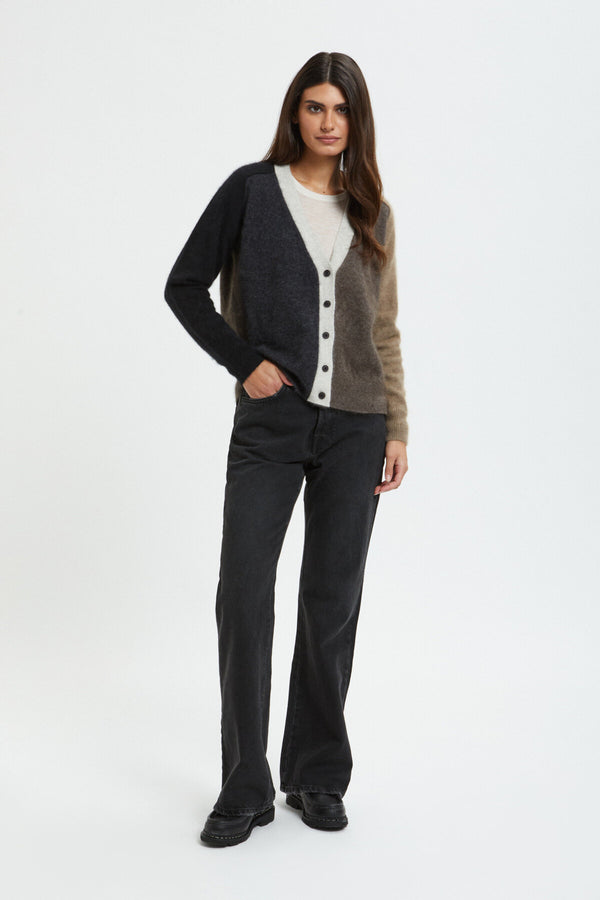 Long-sleeved V neck cardigan