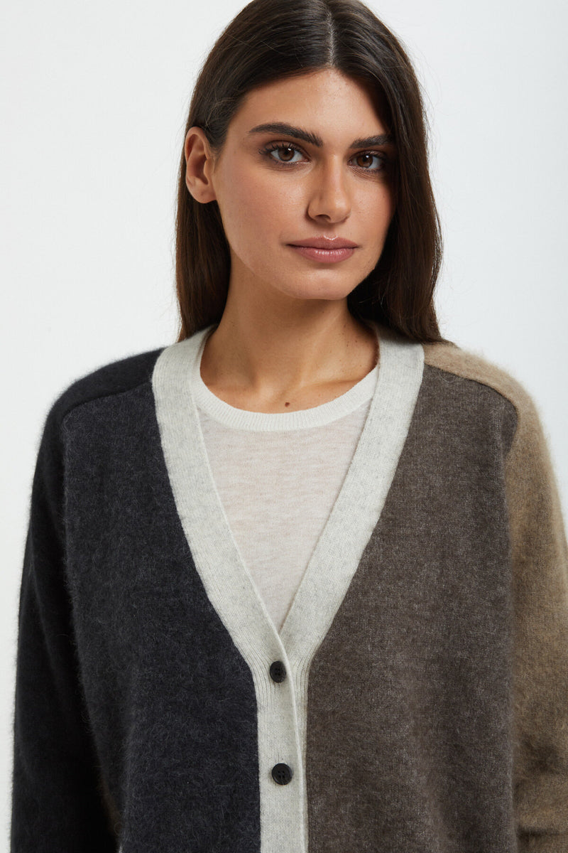 Long-sleeved V neck cardigan