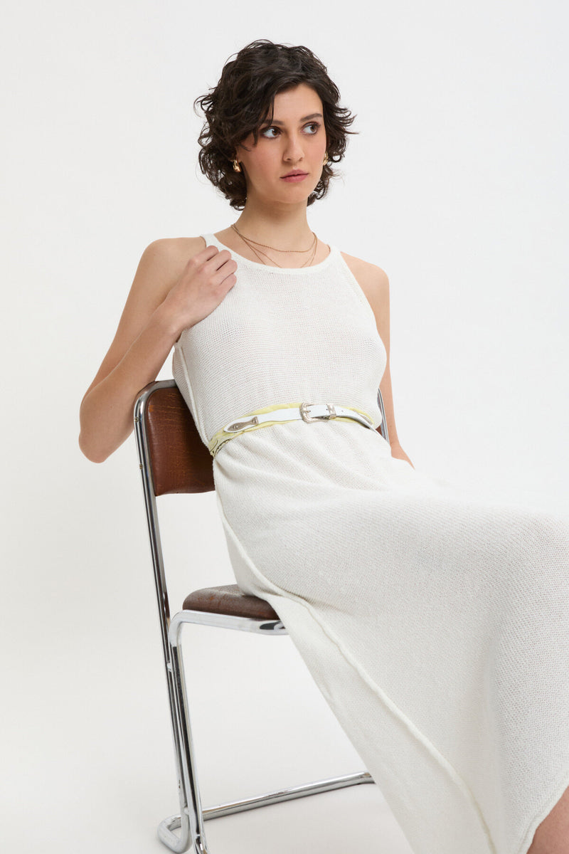 Round Sleveless Dress