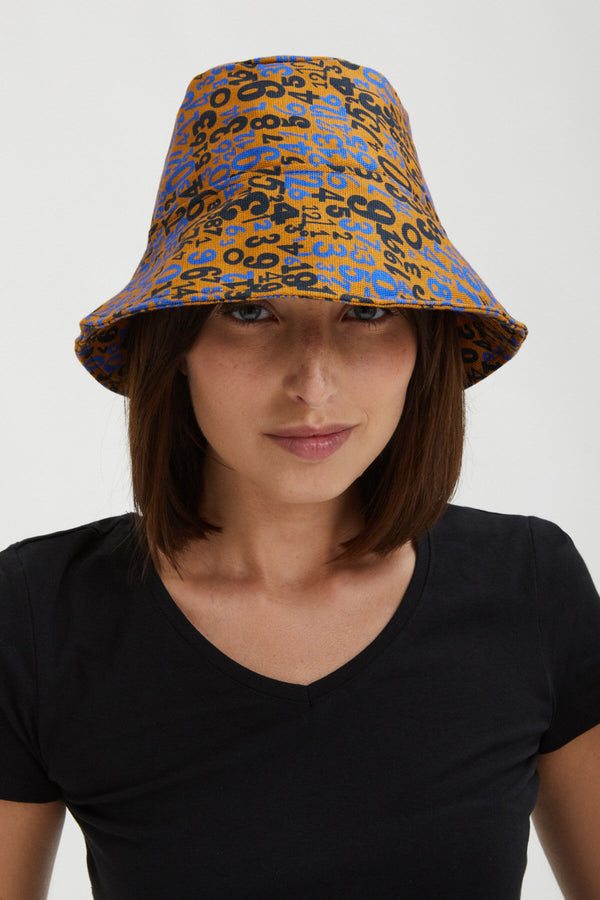 Bucket hat