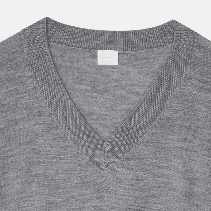 Long-sleeved V Neck pullover