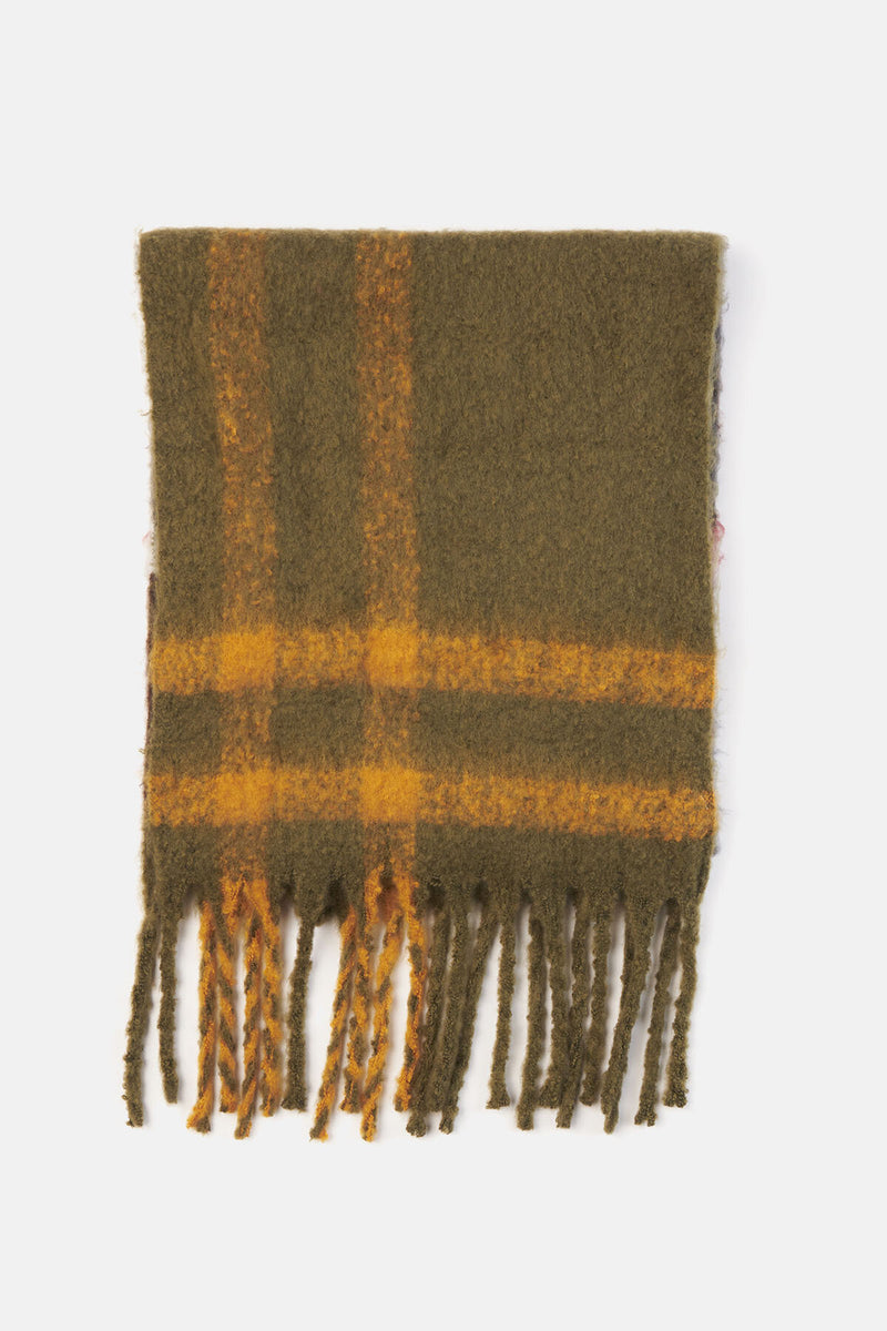 Isla Tartan Boucle Scarf