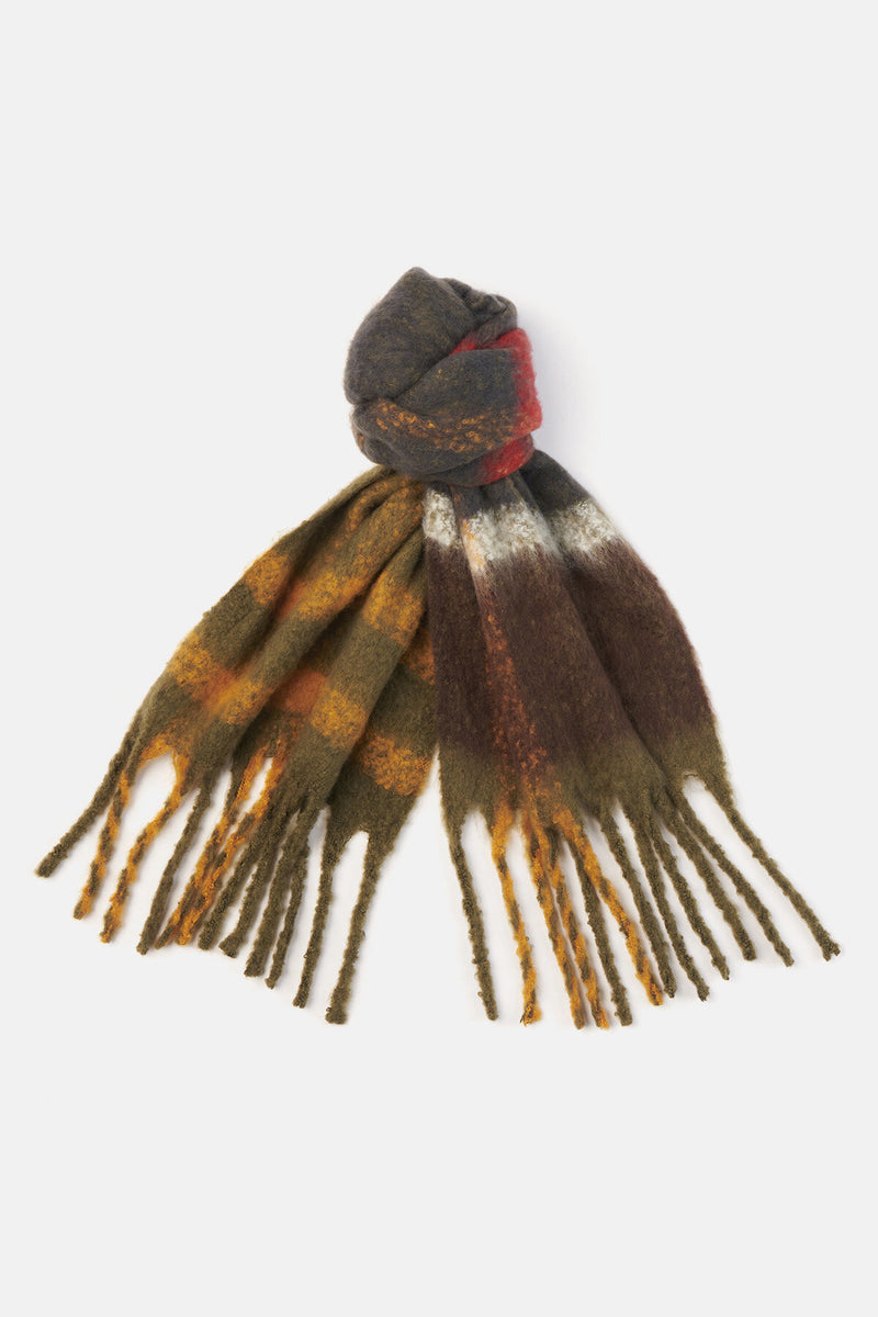 Isla Tartan Boucle Scarf